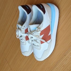 New Balance 237 Sneakers